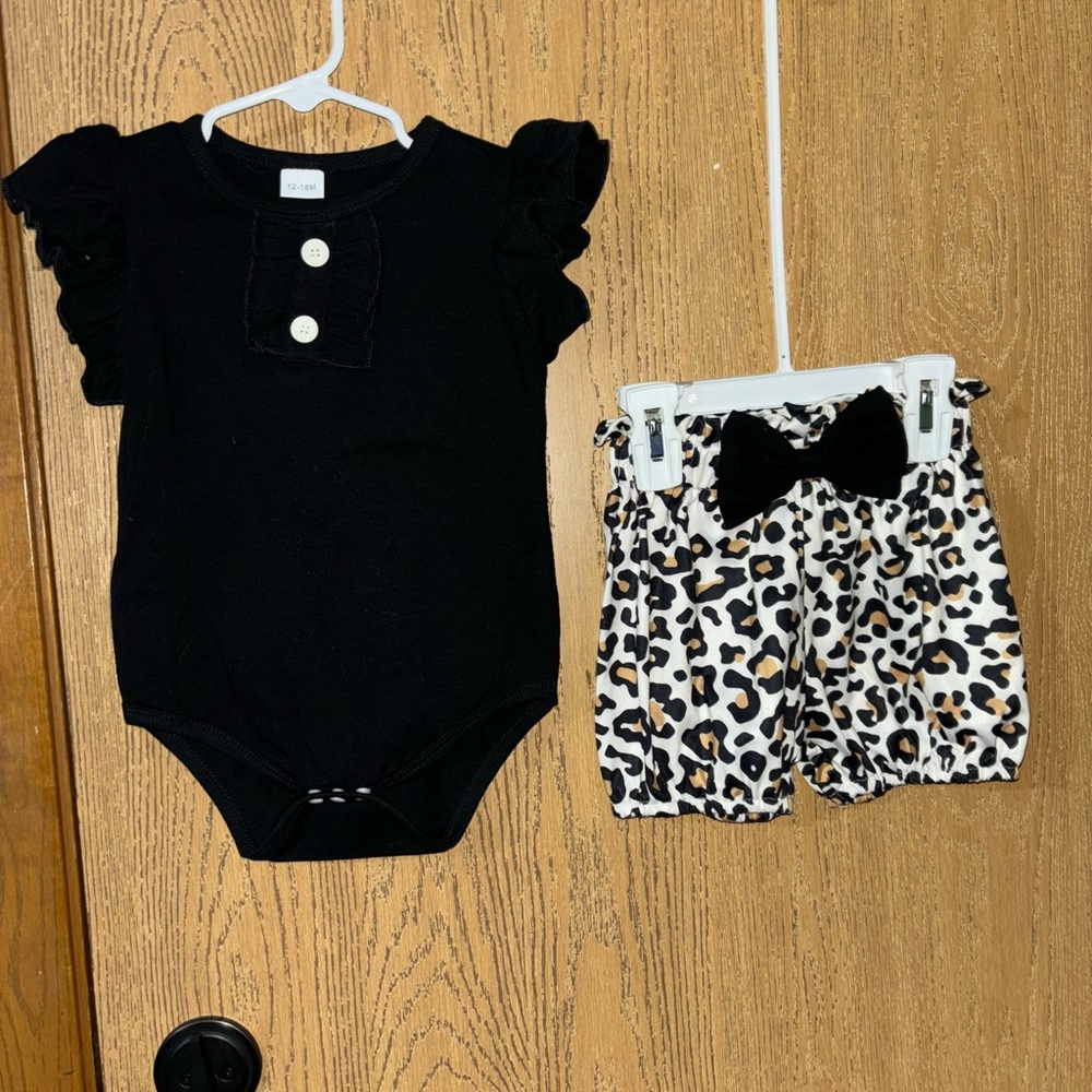 12-18m cheetah outfit NWOT